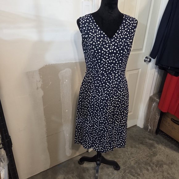 Anne Klein Dresses & Skirts - Anne Klein Dress Pleated Navy Polka Dot Midi Dress V Neck Woman's 6 Sleeveless